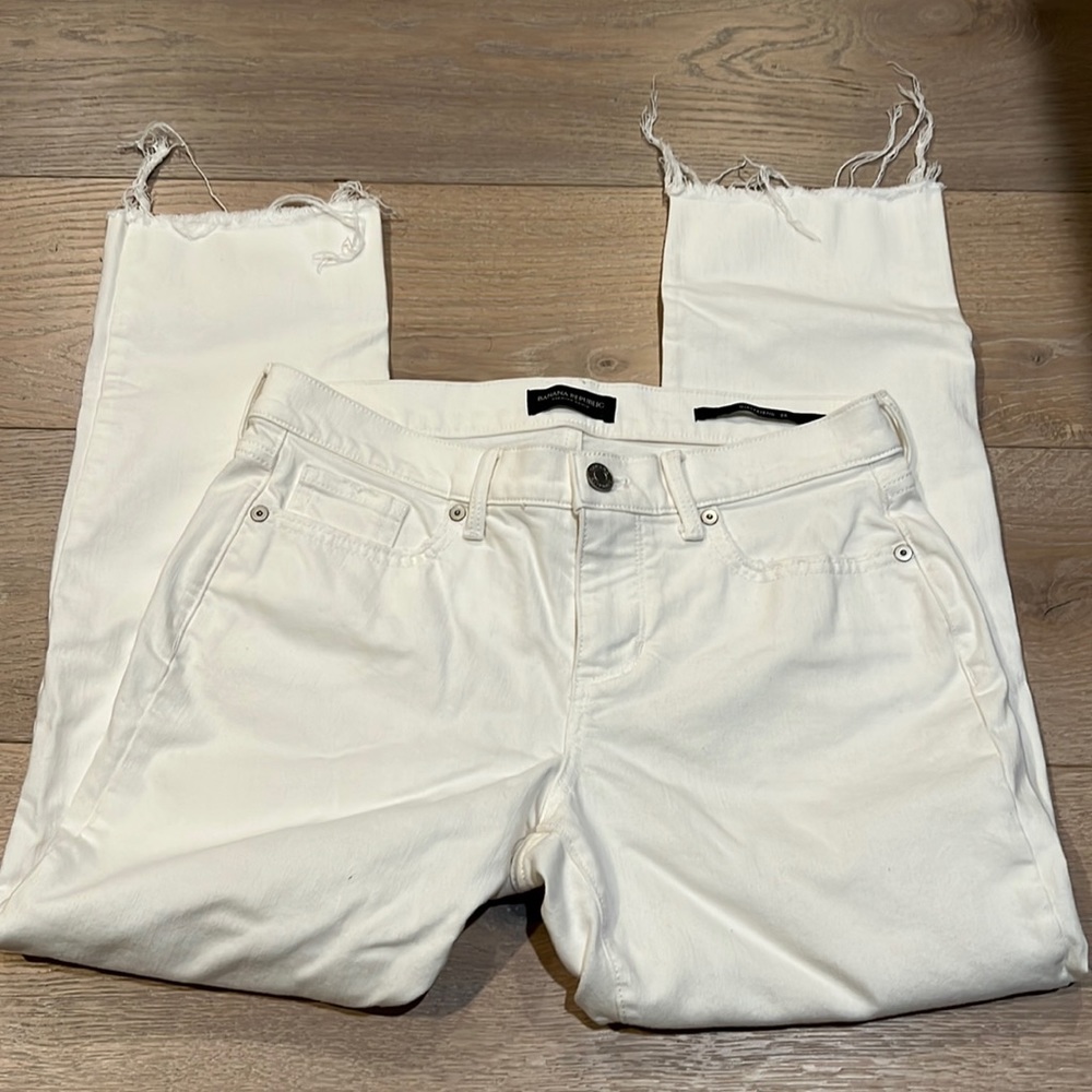 Frayed hem girlfriend jeans 26